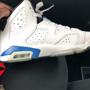 Air Jordan 6 Retro kids size 6 women 8.5